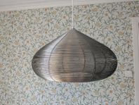Taklampa i tråddesign, metall