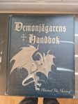 Två stycken Barnböcker (Star Wars + Demonjägarens Handbok