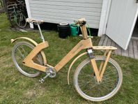 cykel med träram