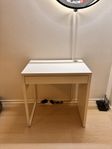 Fint skrivbord från IKEA - Micke