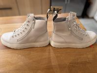 Dr. Martens Airwair