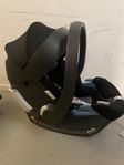 Babyskydd Cybex Aton 5 med ISOFIX basenhet
