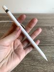 Apple Pencil 1st Gen + laddare medföljer