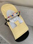 Babybjörn babysitter med lekbåge