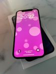 Svart iPhone 12 - 64 GB i bra skick
