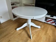 matbord och stolar 
