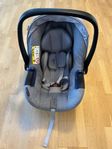 Britax babyskydd med spädbarnsinsats
