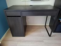 Skrivbord