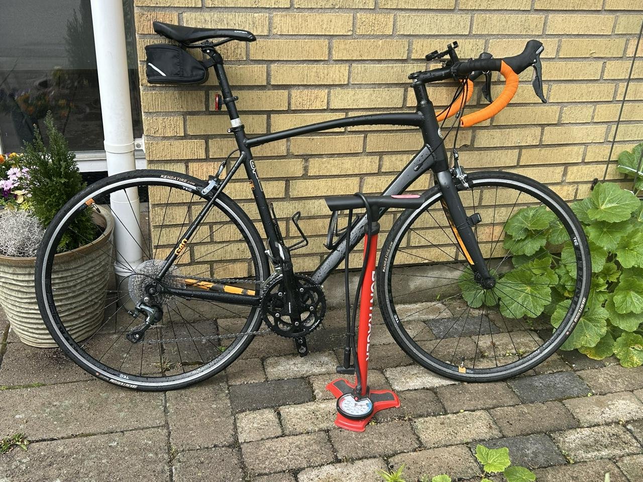 Crescent Giga 10