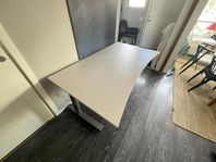 Robust höj och sänkbart skrivbord - 160*90