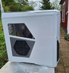 NZXT Chassi Vit med Moderkort & CPU