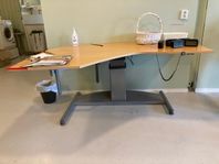 skrivbord höj och sänkbart