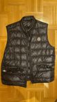Moncler Väst strl 6