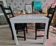Köksbord med 4 stolar IKEA
