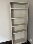 Målad bokhylla ifrån IKEA