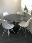 Matbord och 4 stolar