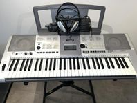 YAMAHA Portable Keyboard PSR-E403, Inklusive tillbehör