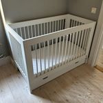 Barnsäng spjälsäng Kungsängen Mini