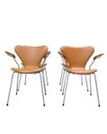 Fritz Hansen - Arne Jacobsen - Sjuan stolar 