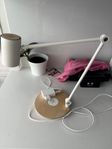 NYMÅNE Arbetslampa med trådlös laddning