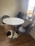 Köksbord och stolar 