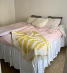 Säng från IKEA säljes 180x200 i Stockholm