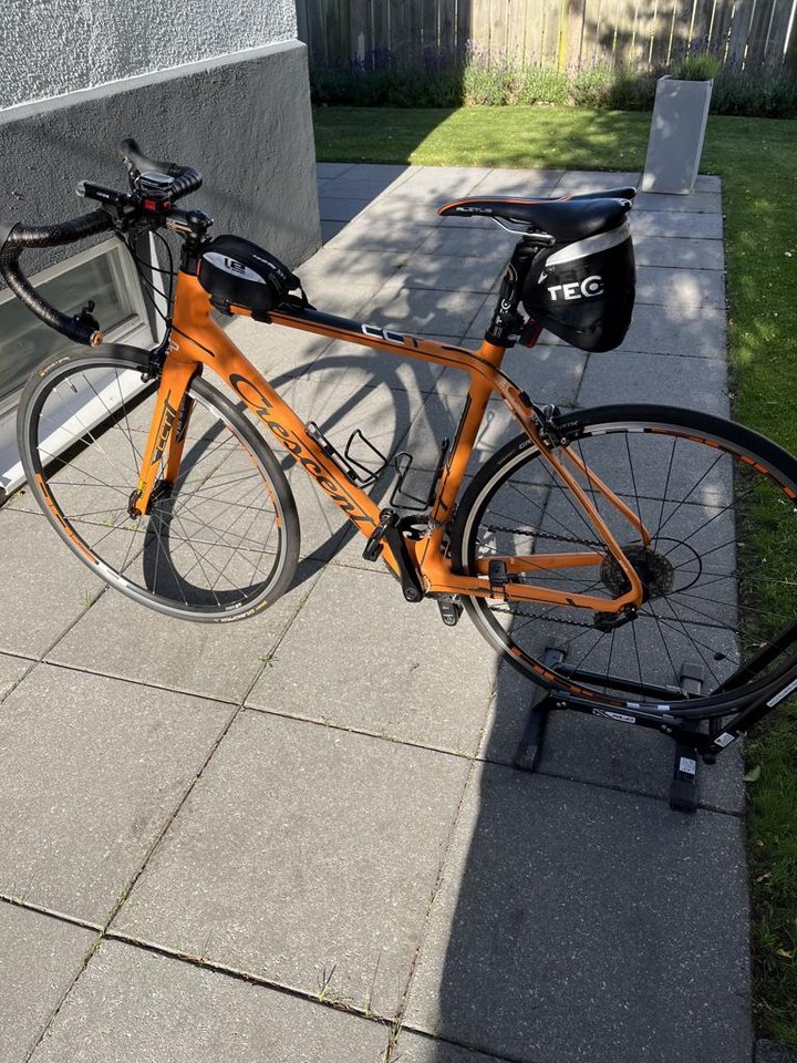 Crescent Giga Carbon 55cm
