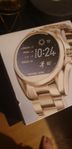 Michael kors smart warch LCD/Guldtonat stål 44.5 MMl