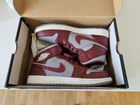 Nike Air Jordan 1 mid 