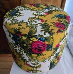 Puff, Sittpuff, Pall Blommigt tyg,Retro! 60-70tal 