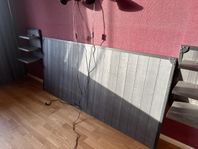 Sänggavel med för dubbelsäng med matchande sängbord 