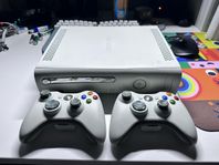 Xbox 360 + 2 Kontroll