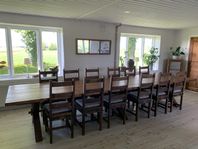 Massivt matbord inkl stolar