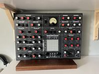 Erica Synths Syntrx 2 med custom rattar