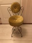 ELEGANT GULDFÄRGADE STOL i MÄSSING FÖR SMINKBORD