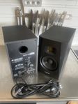 1 par Adam Audio T5v i fint skick!