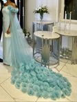 Festklänning blå, 3D blommor, pris kan diskuteras. 