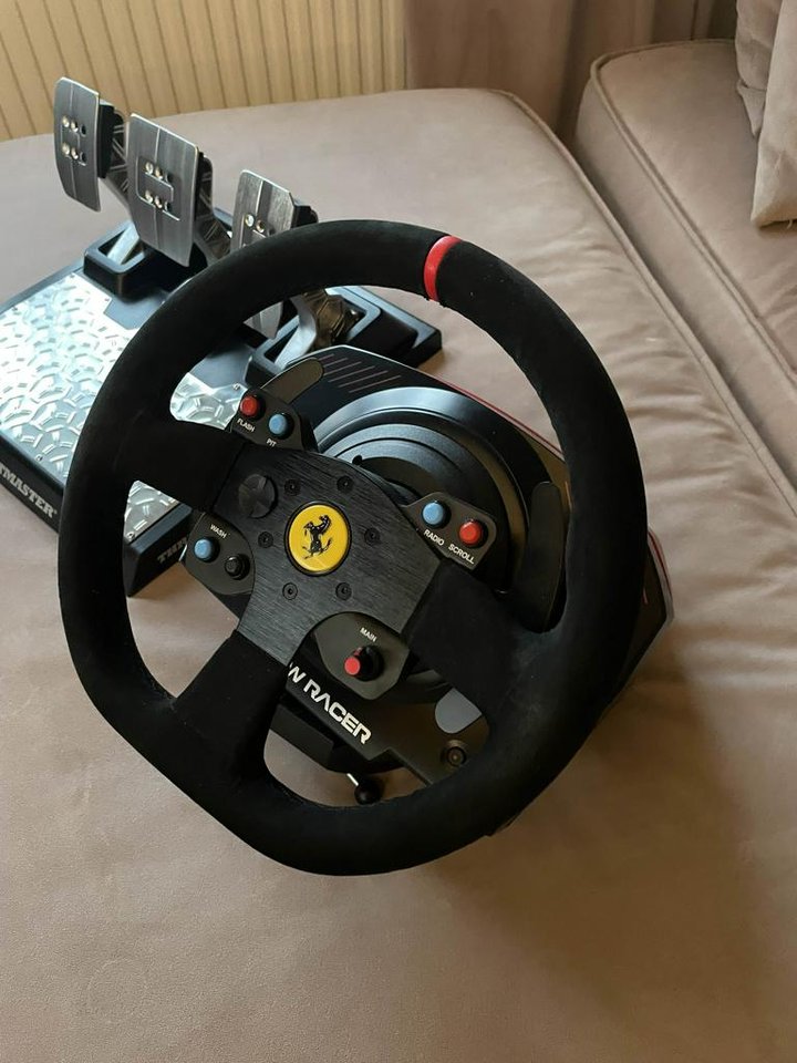 Racing sim till salu