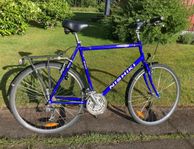 Hybridcykel NISHIKI med Chimano CERA-växel.