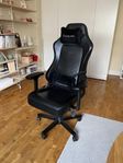 Noble chair HERO - svart