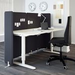 IKEA skrivbord – eldriven höj och sänkbar med vit bordss