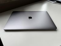 Apple MacBook Pro 15” 16GB 512GB i7