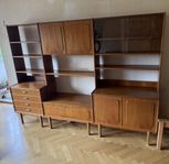 Retrobokhylla i teak