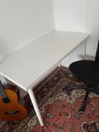Skrivbord från IKEA 