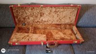 Fender Classic Series Case Strat/Tele Fiesta Rött fodral