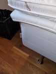 ikea-säng,140  cm, bra bäddmadrass