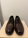 Skor, finskor, Loake Badminton Brogue Dark Brown Grain