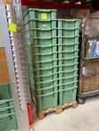 Stapelbara plastbackar
