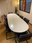 Konferensbord + 8 stolar – komplett set