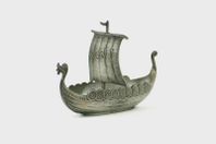 Vikingaskepp, Drakskepp i tenn.Norsk  miniature